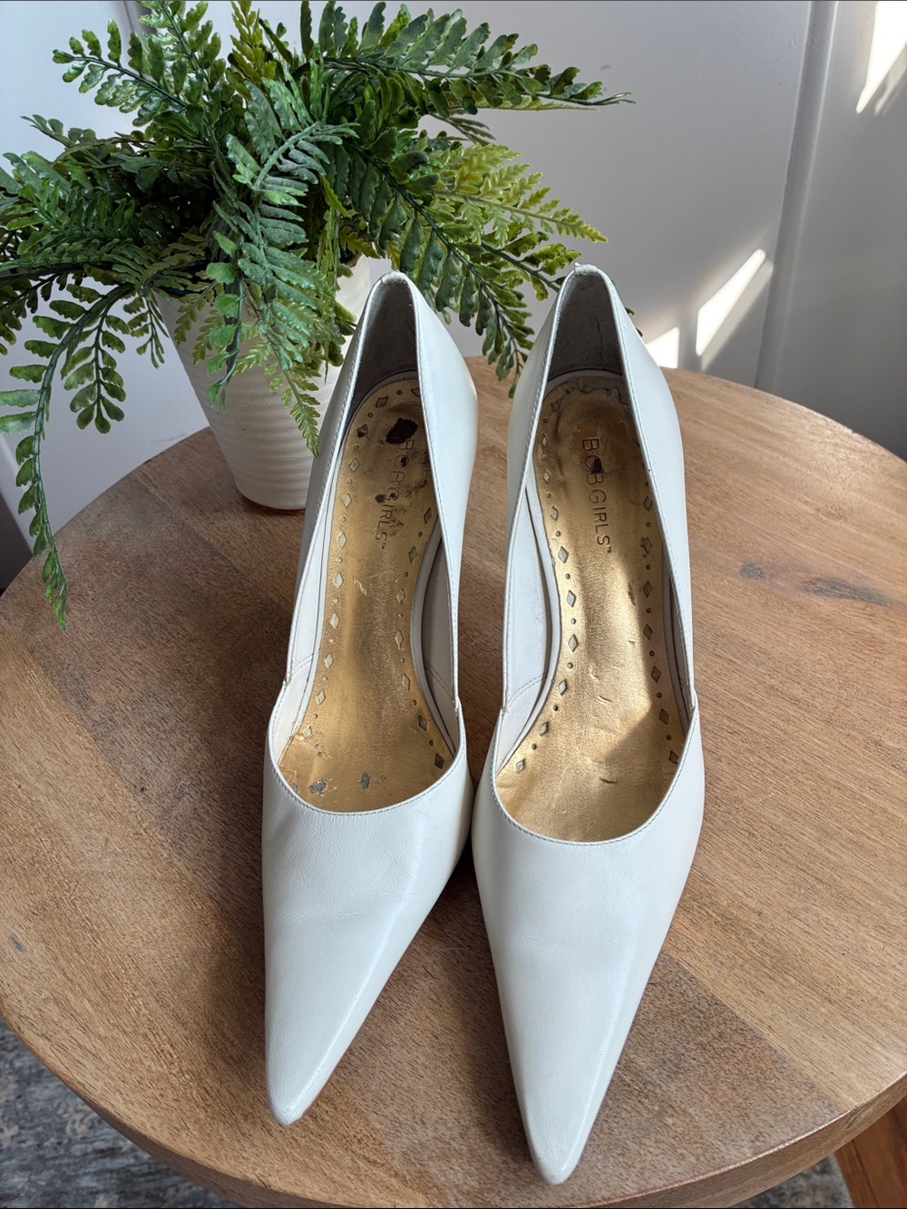 BCBGirls Elegant Ivory Pointed Toe Women's Heels - Picture 3 of 7